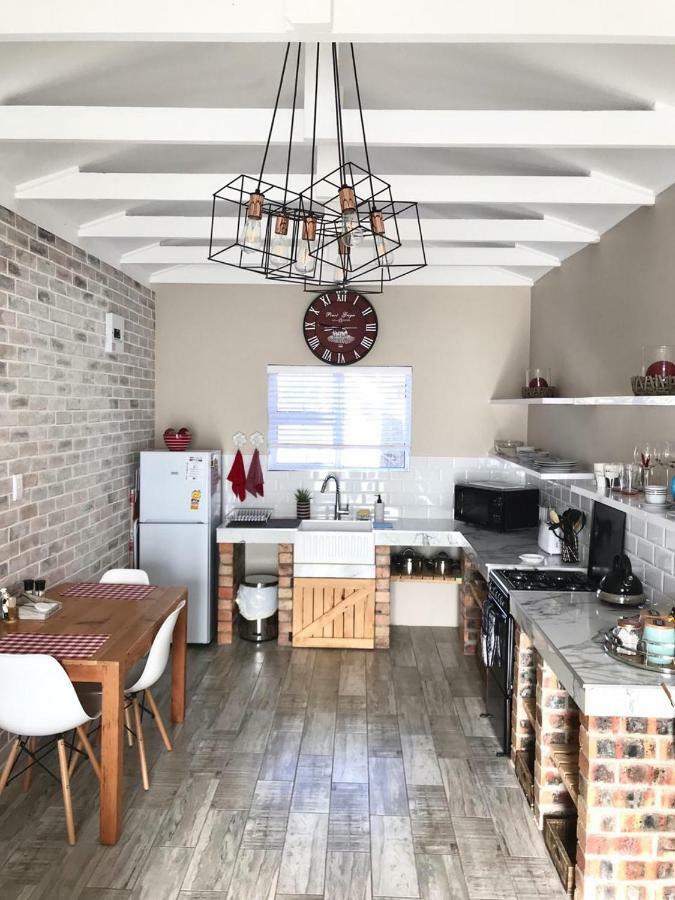Posto Al Sole - Il Bacio Apartment Bellville Luaran gambar