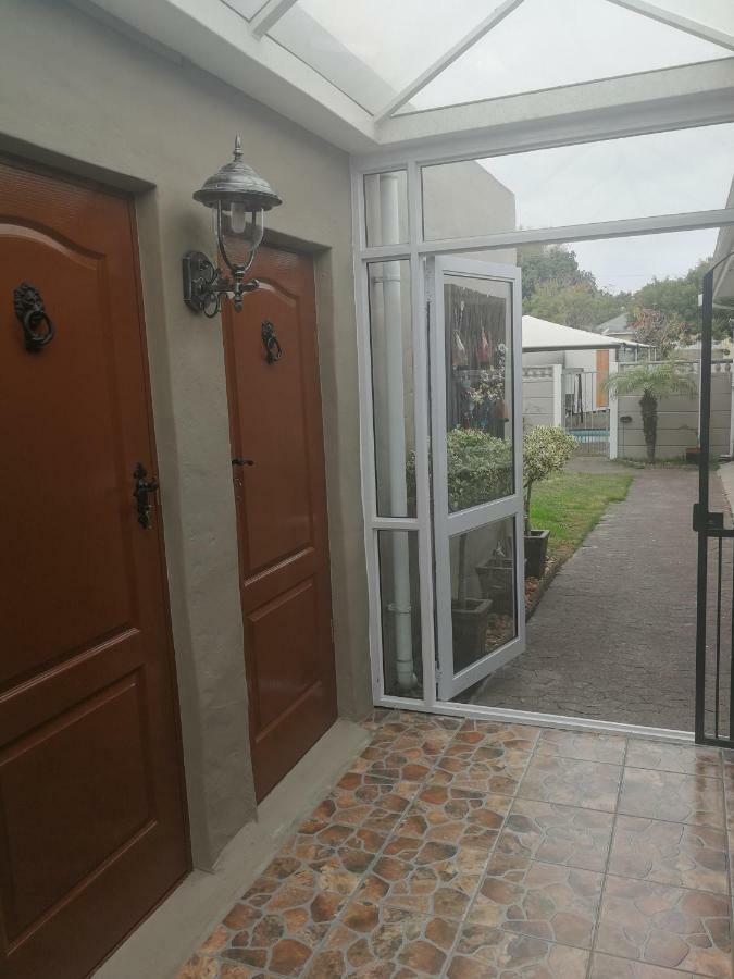 Posto Al Sole - Il Bacio Apartment Bellville Luaran gambar