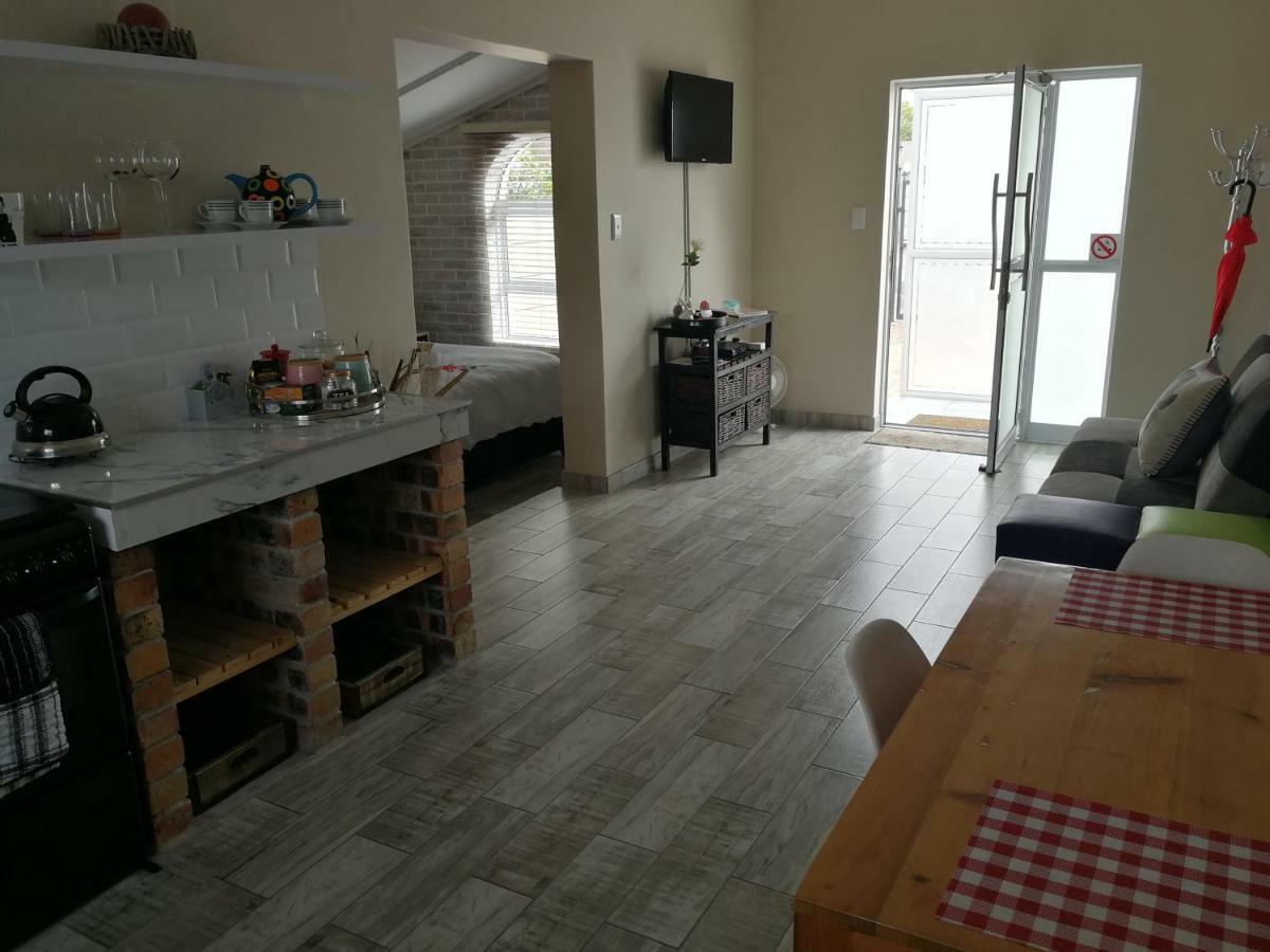 Posto Al Sole - Il Bacio Apartment Bellville Luaran gambar