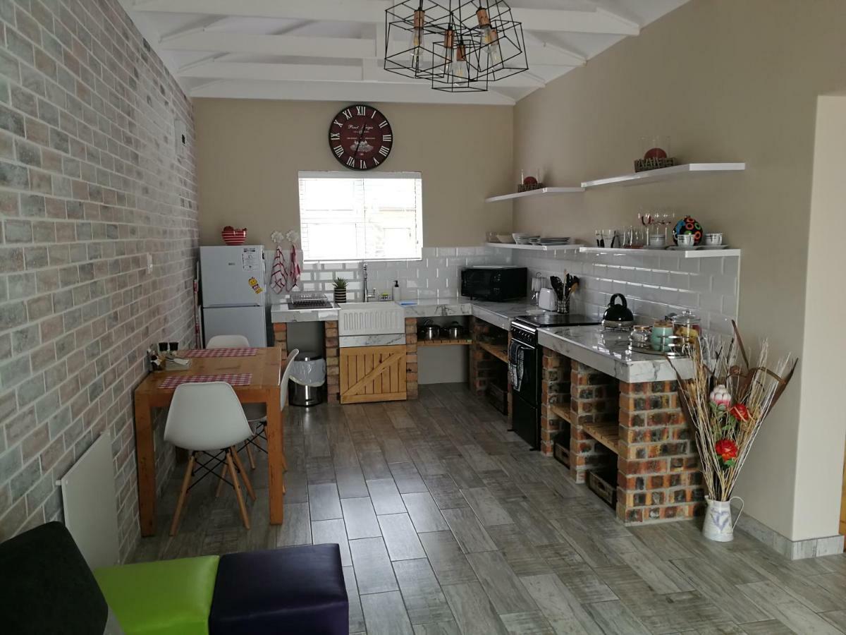 Posto Al Sole - Il Bacio Apartment Bellville Luaran gambar
