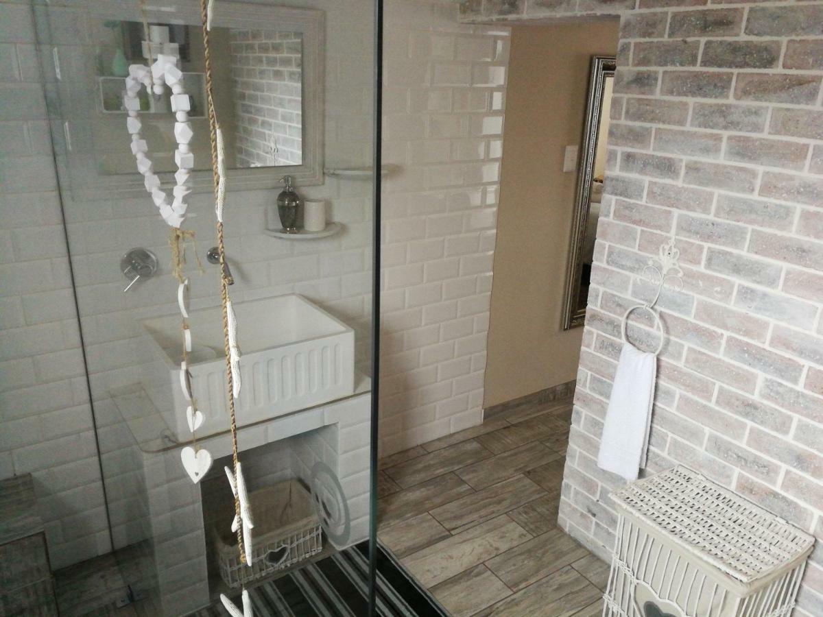 Posto Al Sole - Il Bacio Apartment Bellville Luaran gambar